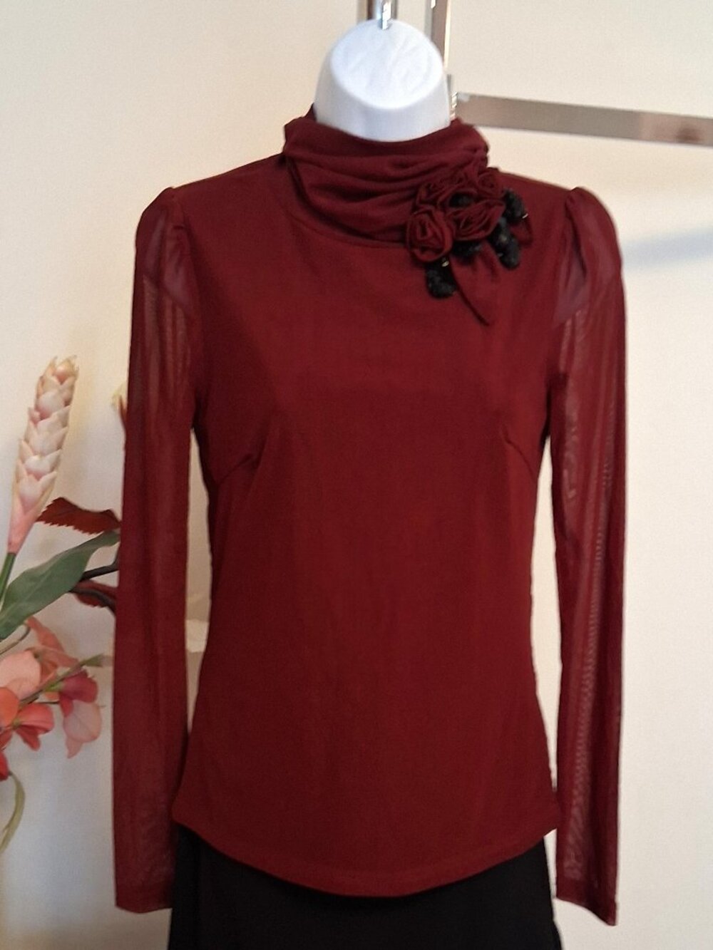 NEW Simon Chang Women’s Luxury Floral Design Burgundy Wine-red Blouse 2